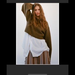 NWOT UO Sydney Crew Neck Cropped Sweater